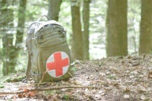 NEVEREST Notfallmanagement Erste Hilfe Survival Kit Set Rucksack Natur Wald Outdoor