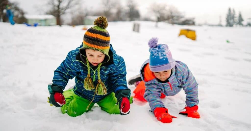 spurensuche_im_schnee_spiel_für_kinder