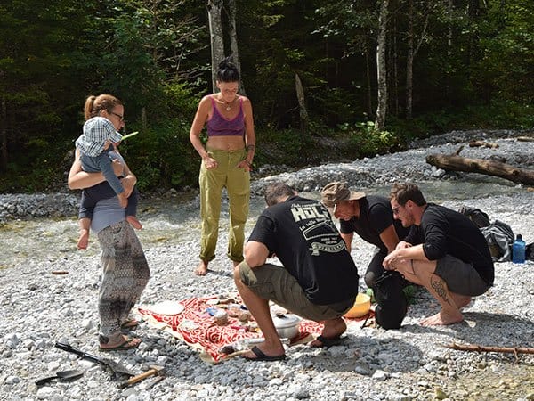 Wildkräuter Outdoorküche 31 Wildkräuter Outdoorküche | Kochvorbereitungen