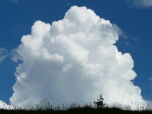 NEVEREST Blog Cumulus Wolken Wolkenbildung Wetterlage