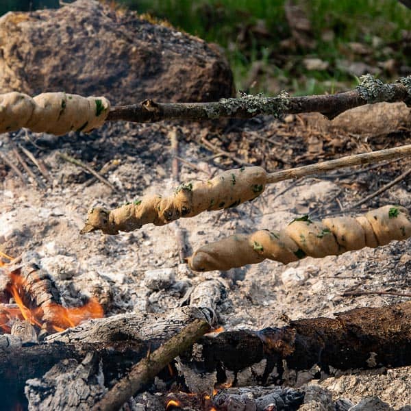 Wildkräuter Outdoorküche für Kinder 13 Wildkräuter Outdoorküche für Kinder | Steckerlbrot
