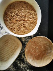 NEVEREST Blog Brot Backen Rezept Teig selber machen Mehl