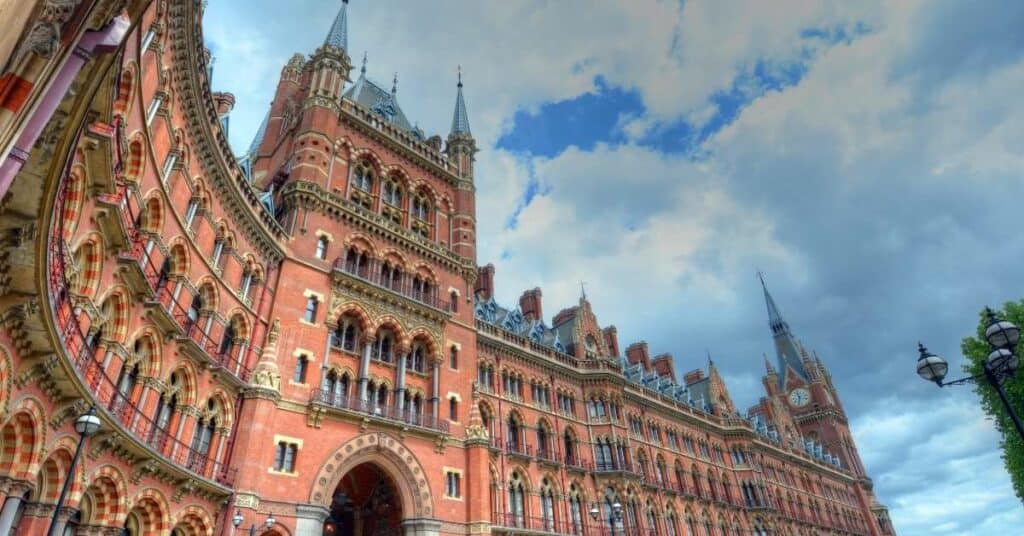 st_pancras_london_station