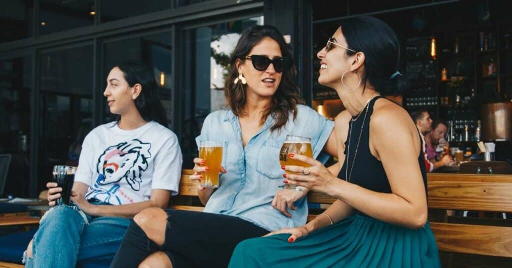 soziale_bedürfnisse_social_freunde_familie