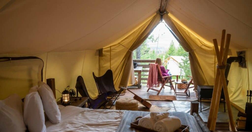 Camping Ausrüstung Glamping Campingmöbel Luxus Zelten Natur Genießen