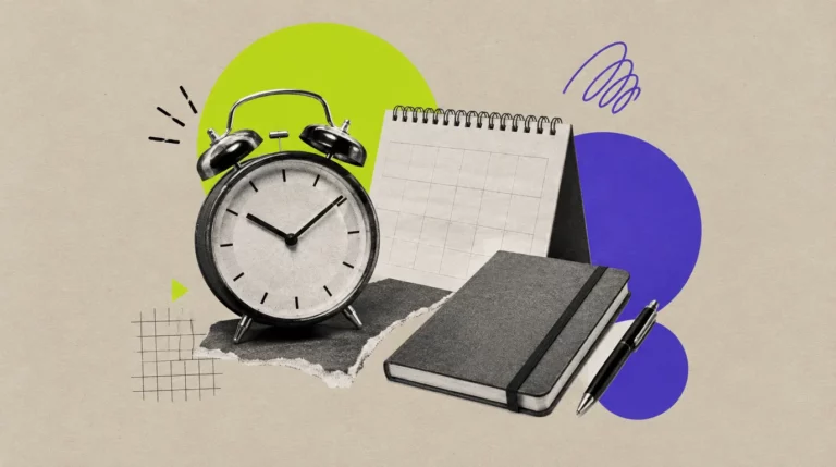 Collage: Ein Wecker, ein Kalender und ein Notizbuch in Ordnung gelegt